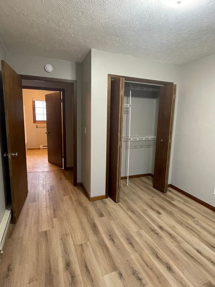 820 Pearl St - Photo 6 of 8