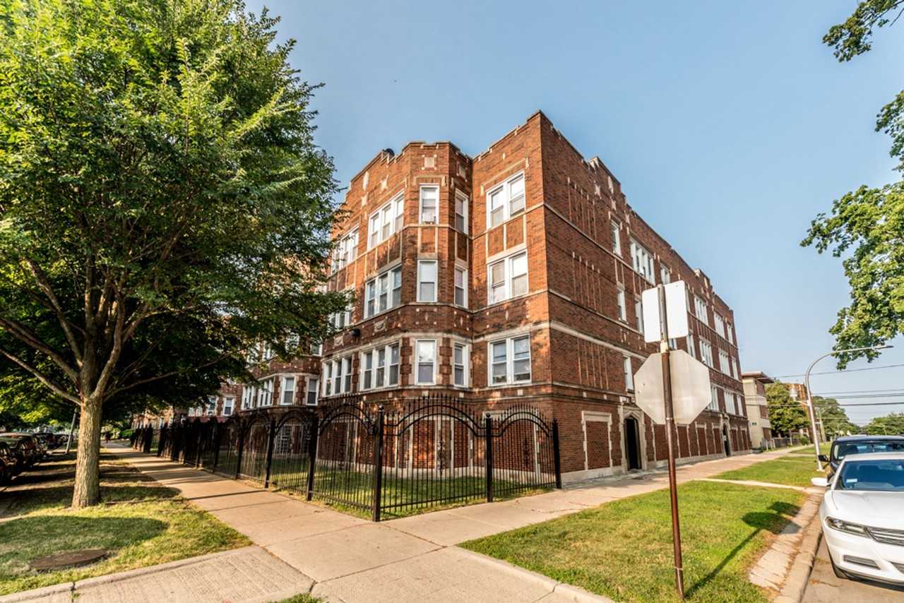 8000 S Paulina 1701 - Photo 3 of 22