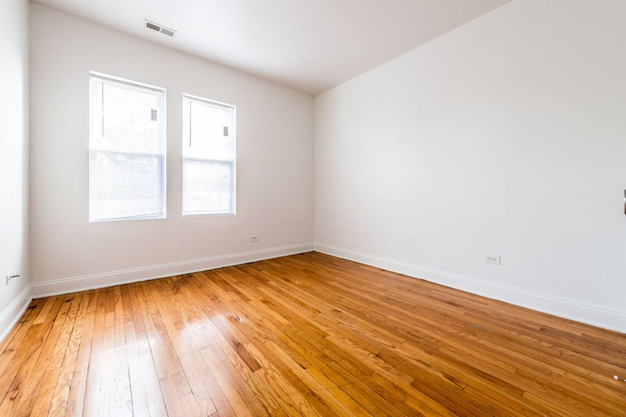 8000 S Paulina 1701 - Photo 5 of 22