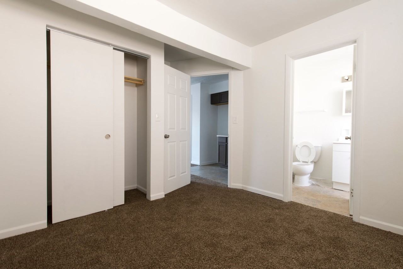 8640 S Ingleside Ave Chicago, IL 60619 - Photo 5 of 8