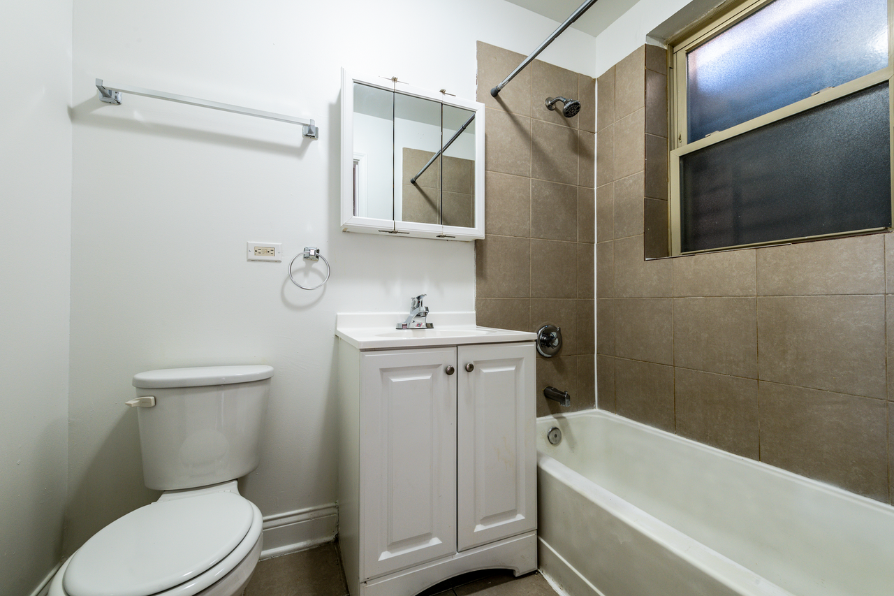 8000-12 S Maryland Ave Chicago, IL 60619 - Photo 5 of 18