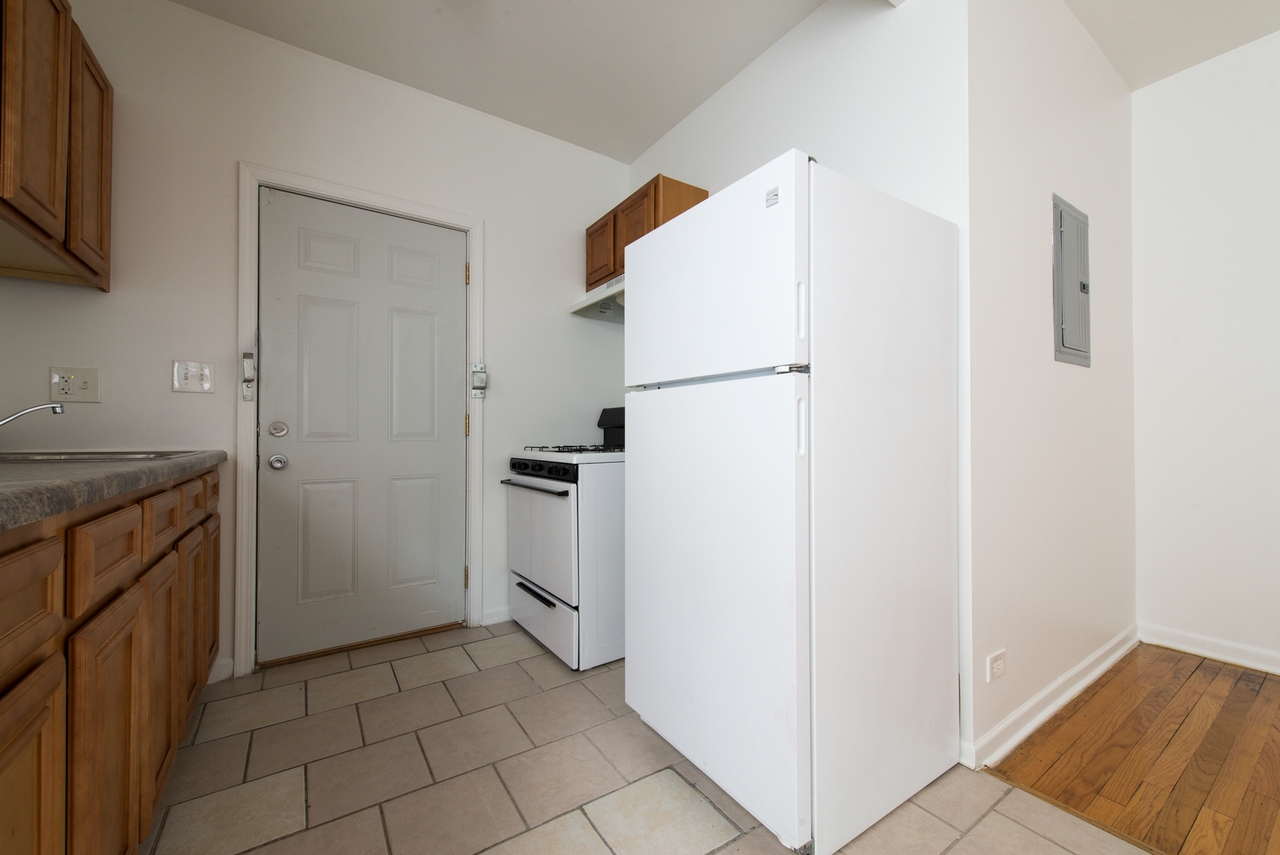 8148-56 S Ingleside 914-918 E 82nd St Chicago, IL 60619 - Photo 4 of 13
