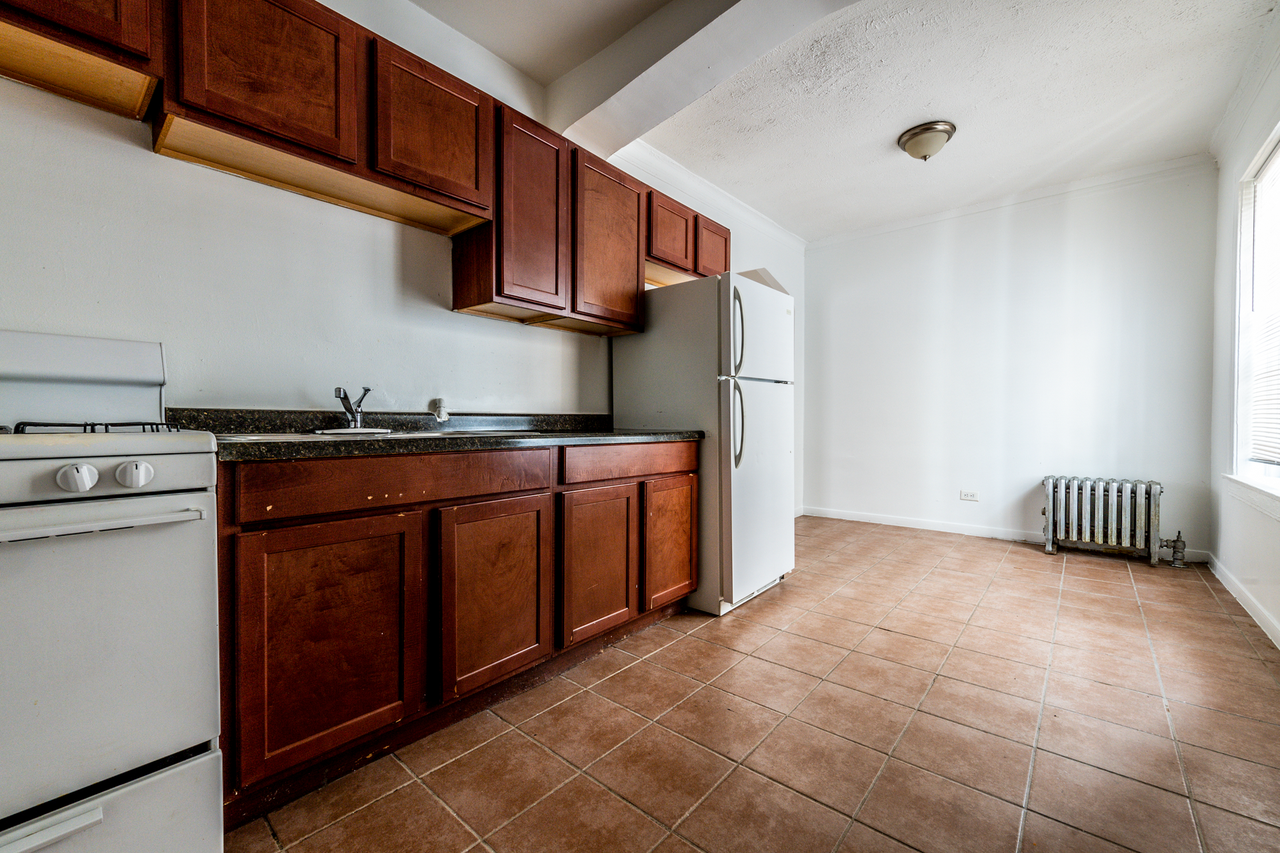 8241-49 S Ellis Ave Chicago, IL 60619 - Photo 5 of 24