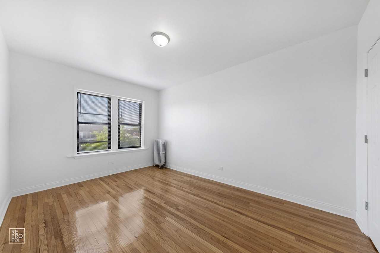 7655-7657 S East End 1704-1710 E 77th St Chicago, IL 60649 - Photo 4 of 19