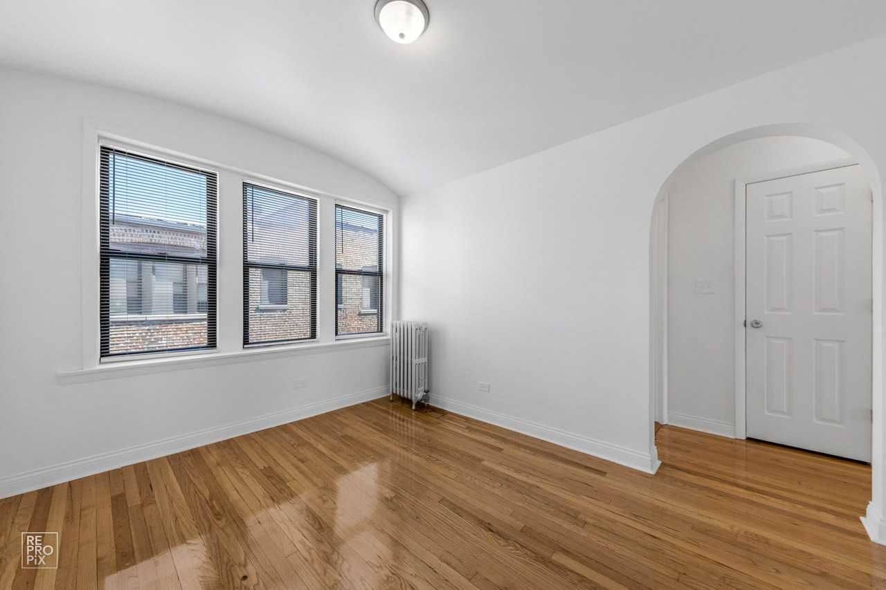 7655-7657 S East End 1704-1710 E 77th St Chicago, IL 60649 - Photo 7 of 19