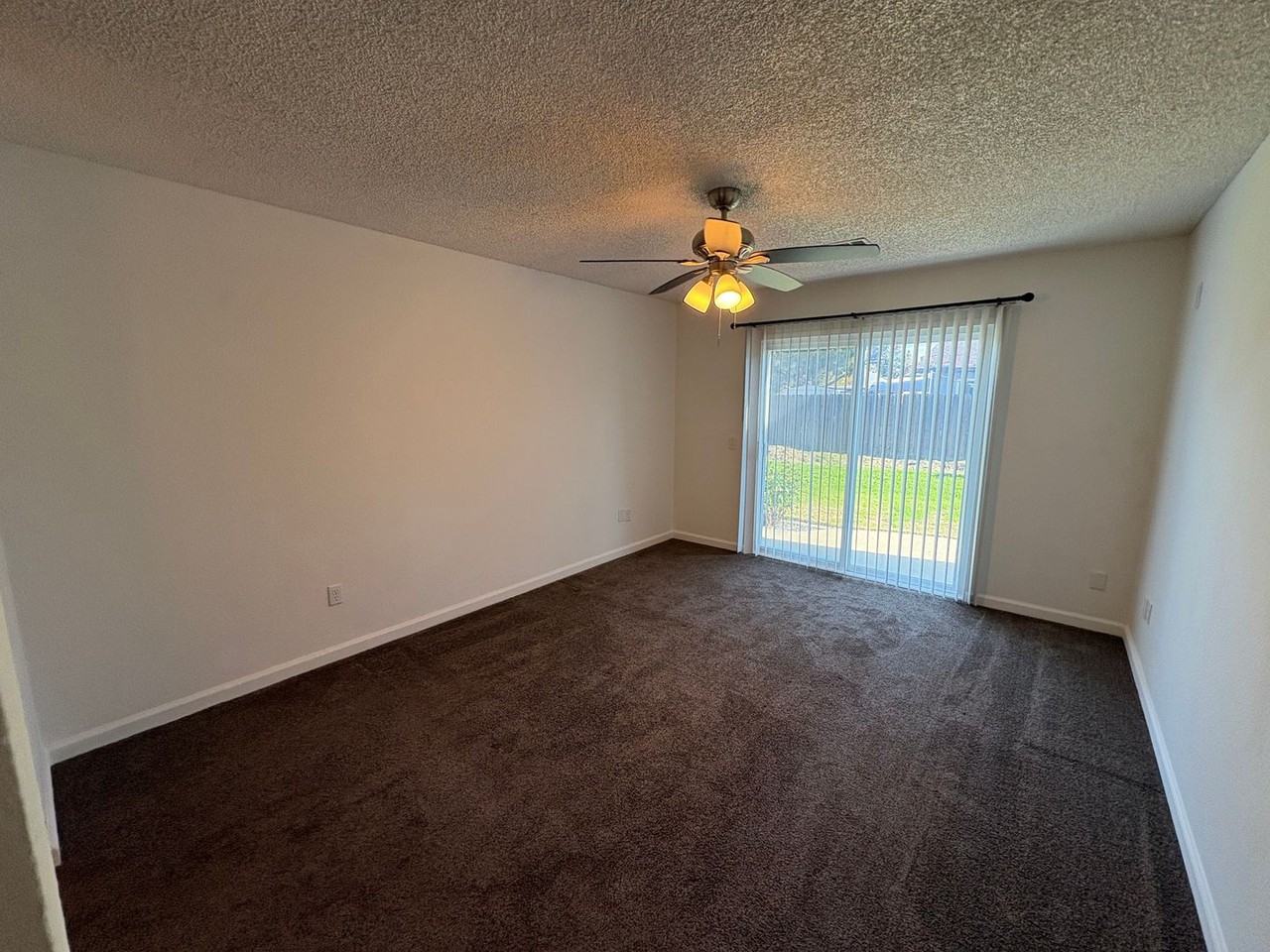534 Ash St - Photo 3 of 32