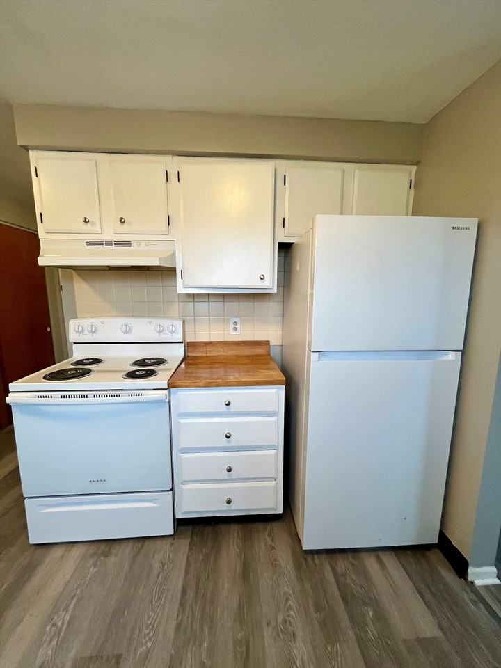 Willow View - Photo 2 of 11