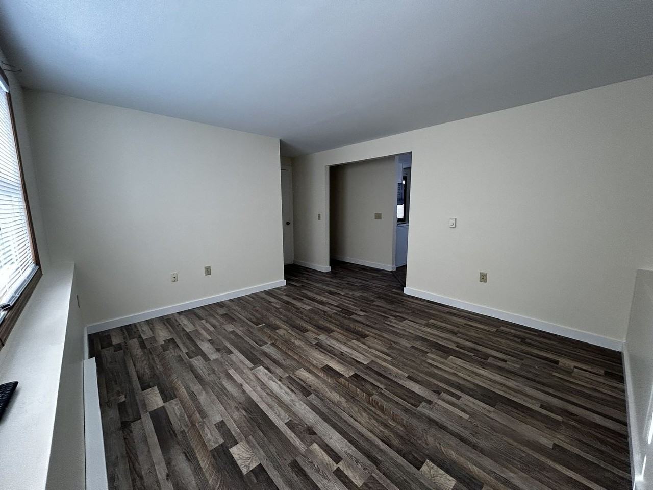 3735 - 3737 Allen - Photo 7 of 18