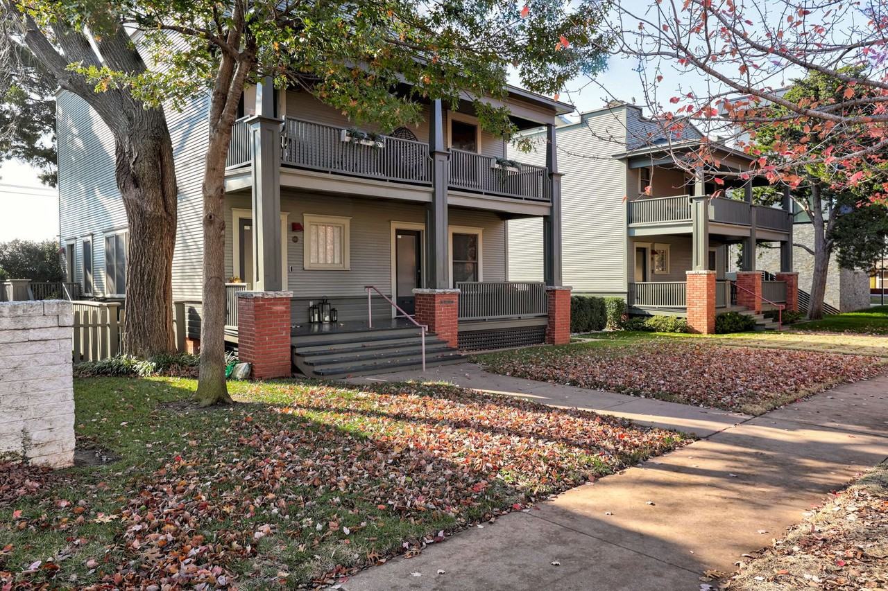 812 Nw 7th St - Photo 3 of 50