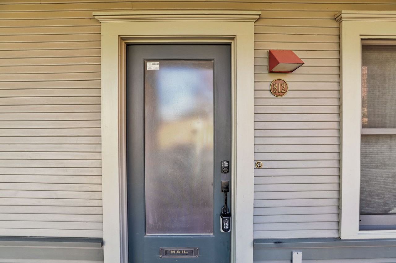 812 Nw 7th St - Photo 5 of 50