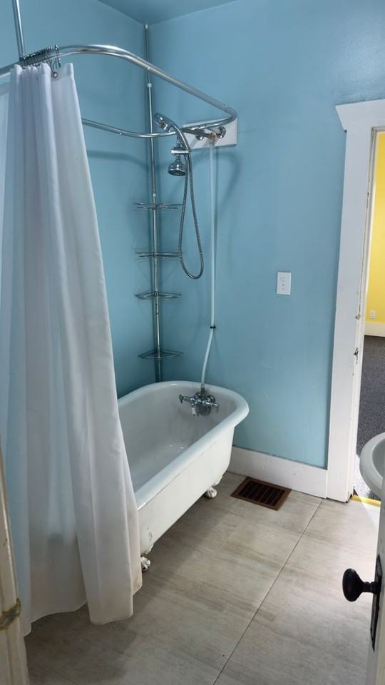 1001 Gunnison Ave - Photo 6 of 14