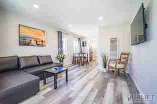 Swift Ave (4233-4239) - Photo 1 of 1