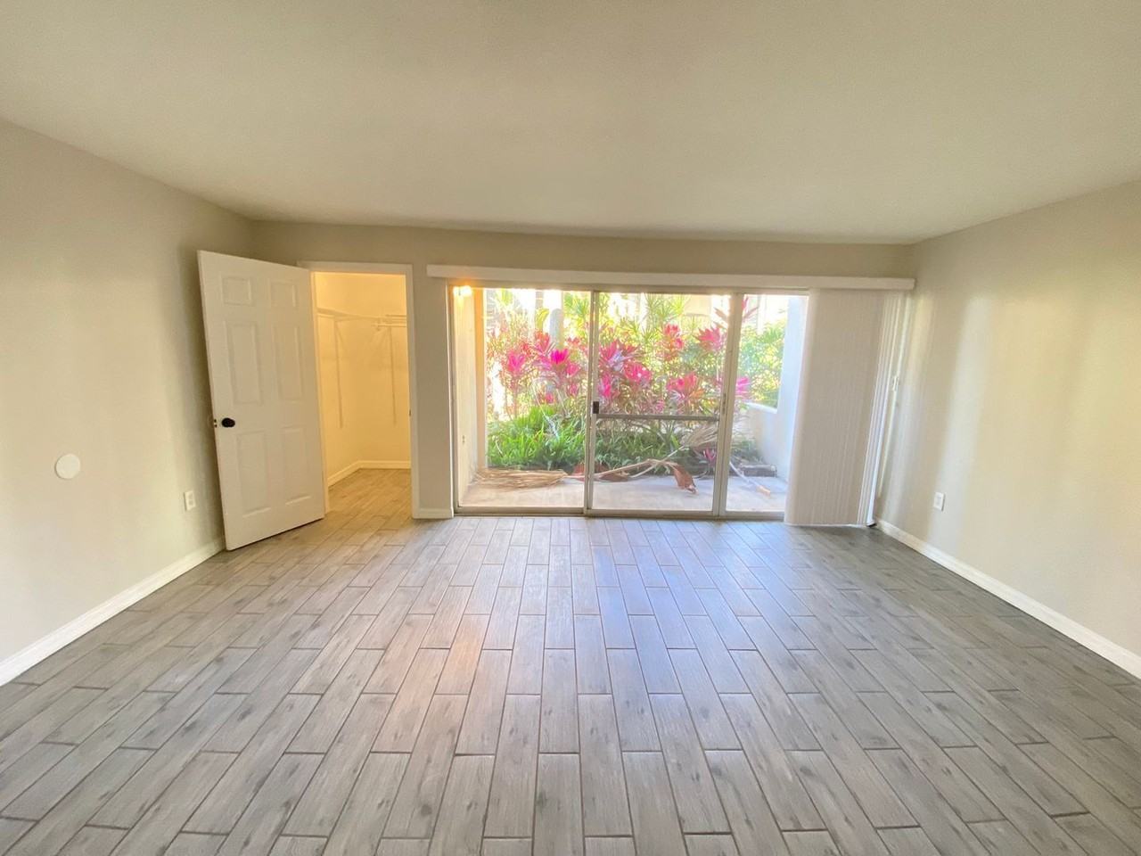 608 Orange Dr #181 - Photo 4 of 23