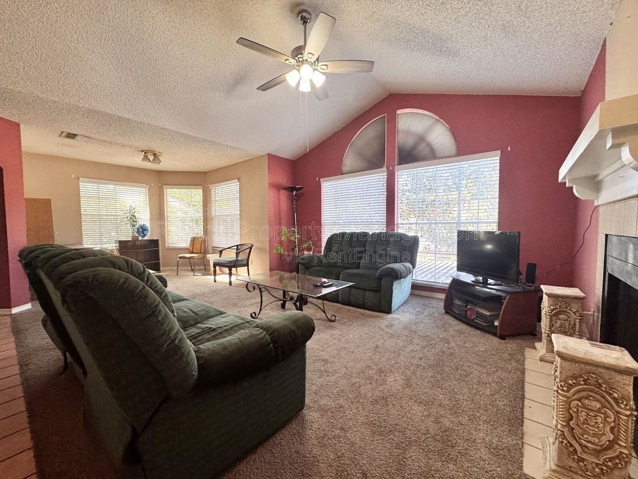 930 Northern Dancer Way #204 - Photo 3 of 9