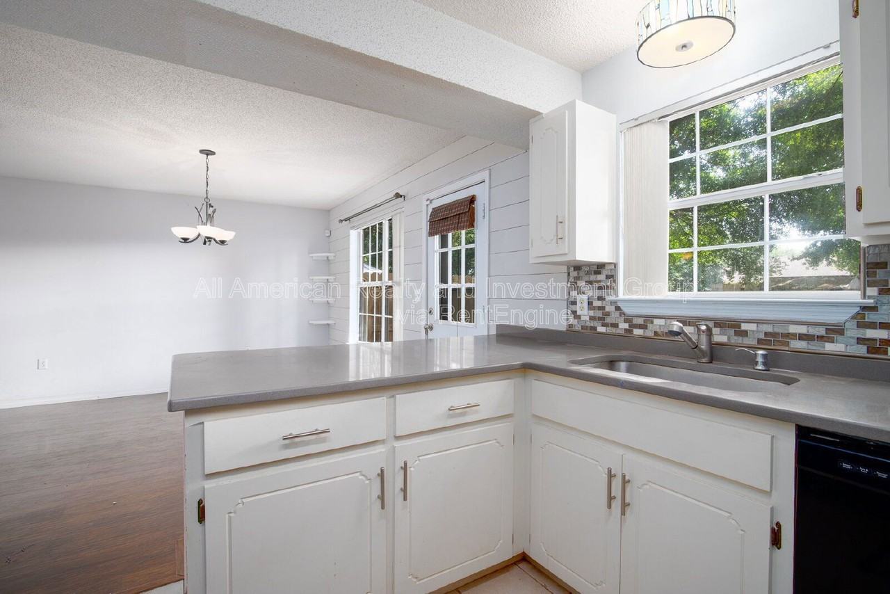 426 Corvet St #3 - Photo 7 of 17