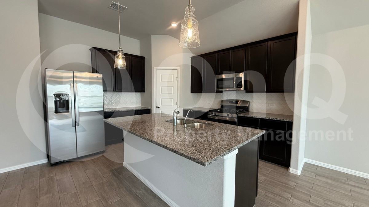 13064 Limestone St - Photo 5 of 20