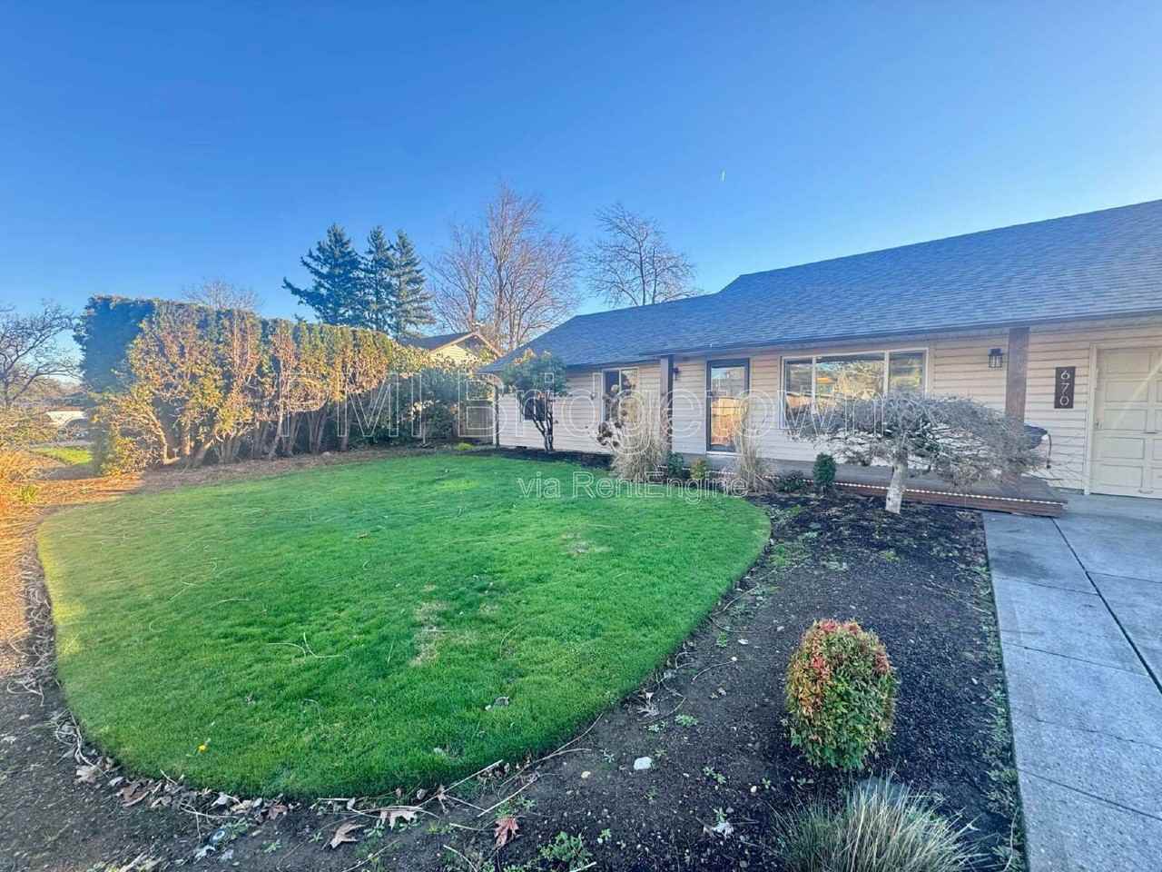 670 Ne 22nd St - Photo 2 of 26