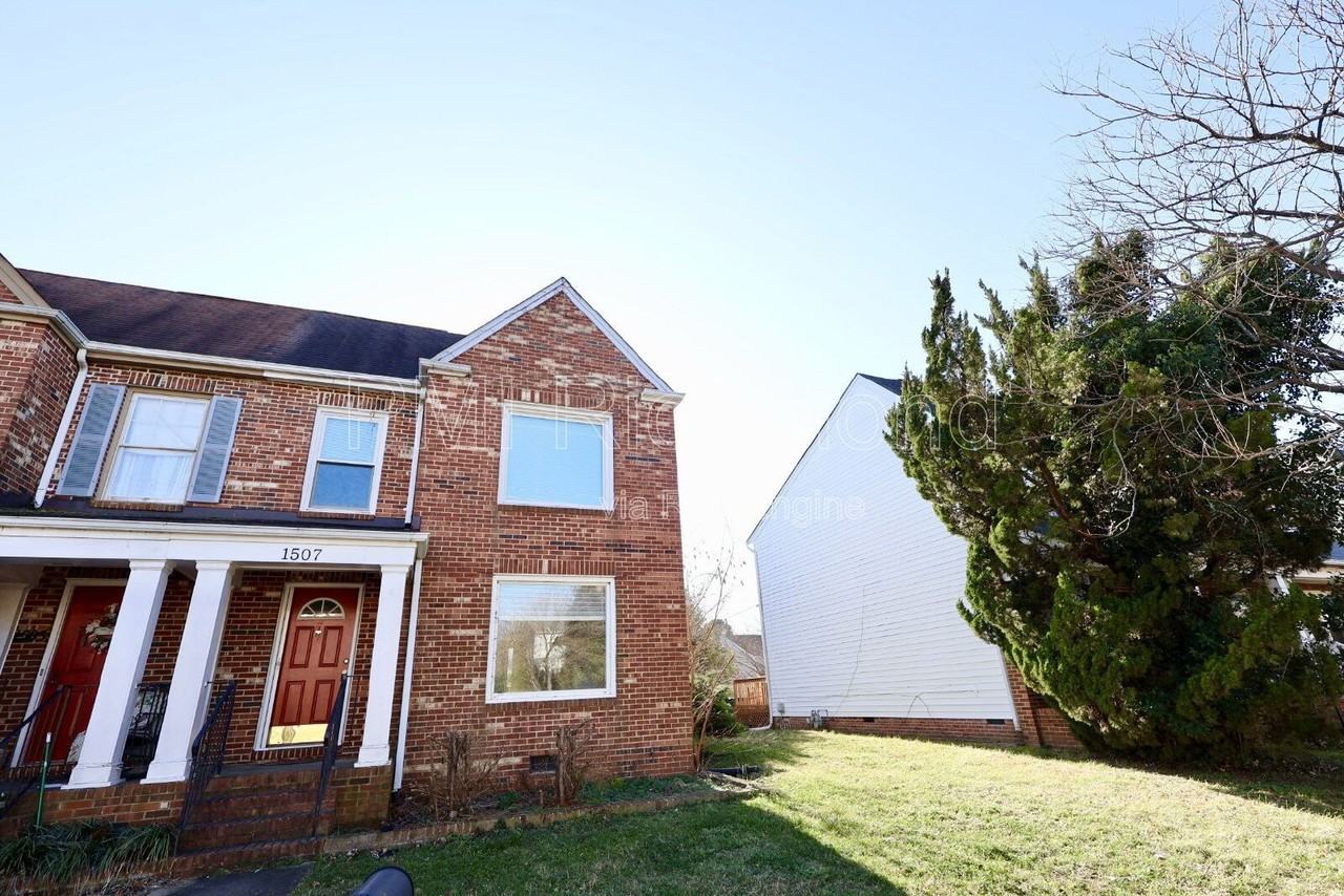 1507 Lakeview Ave - Photo 2 of 22