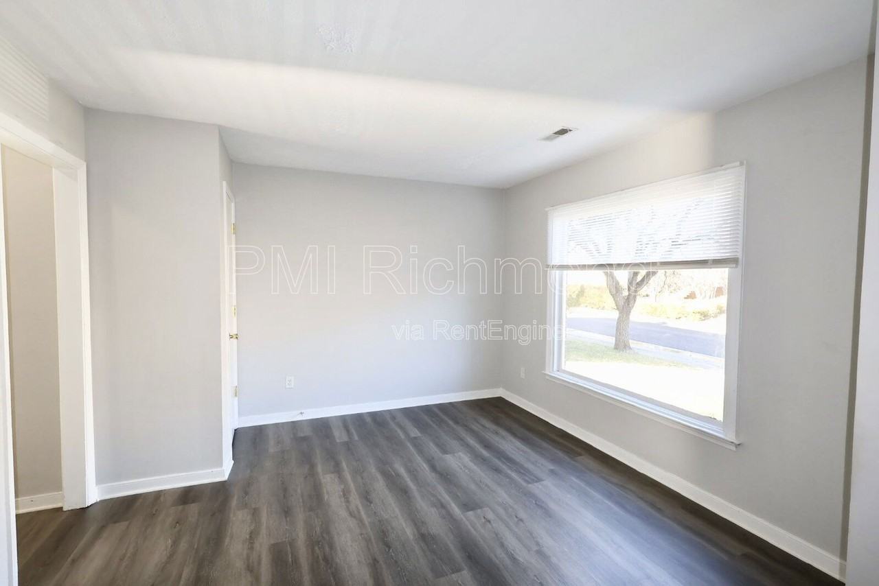 1507 Lakeview Ave - Photo 3 of 22