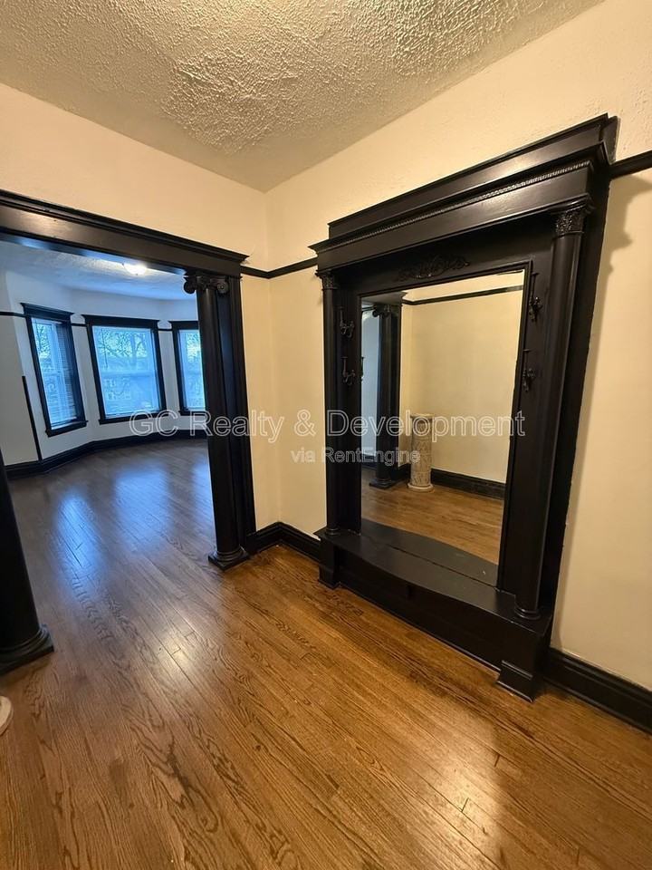 1450 E Marquette Rd #3 - Photo 5 of 12