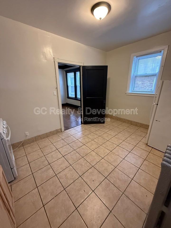 1450 E Marquette Rd #3 - Photo 6 of 12