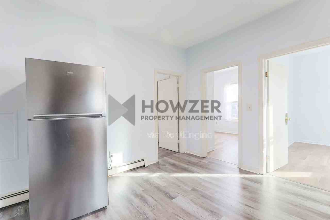 9 Union St #2R - Photo 5 of 17