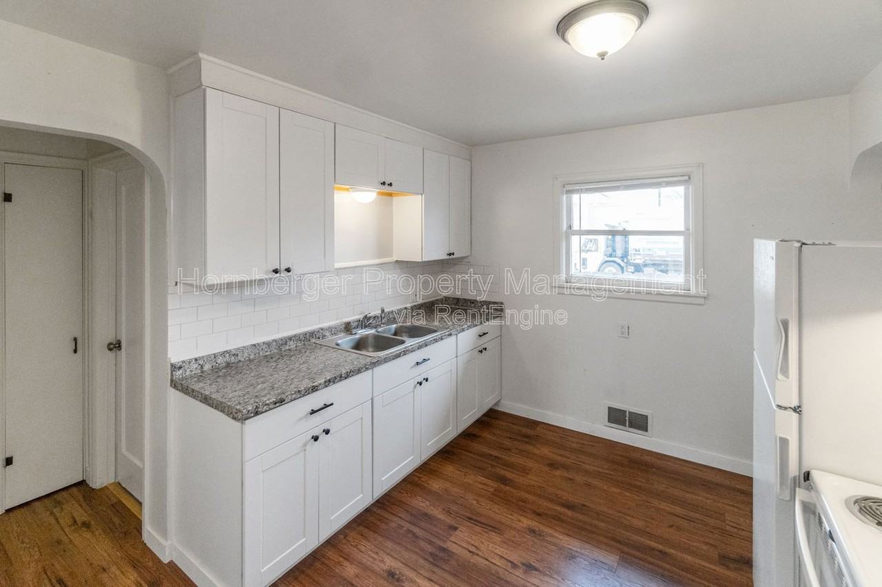 11 E Rich Ave #2 - Photo 7 of 21