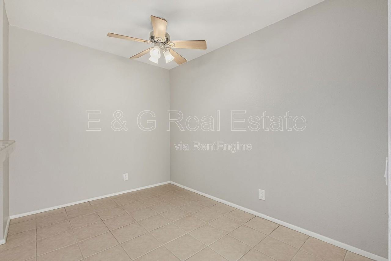 8055 E Thomas Rd #F202 - Photo 6 of 25