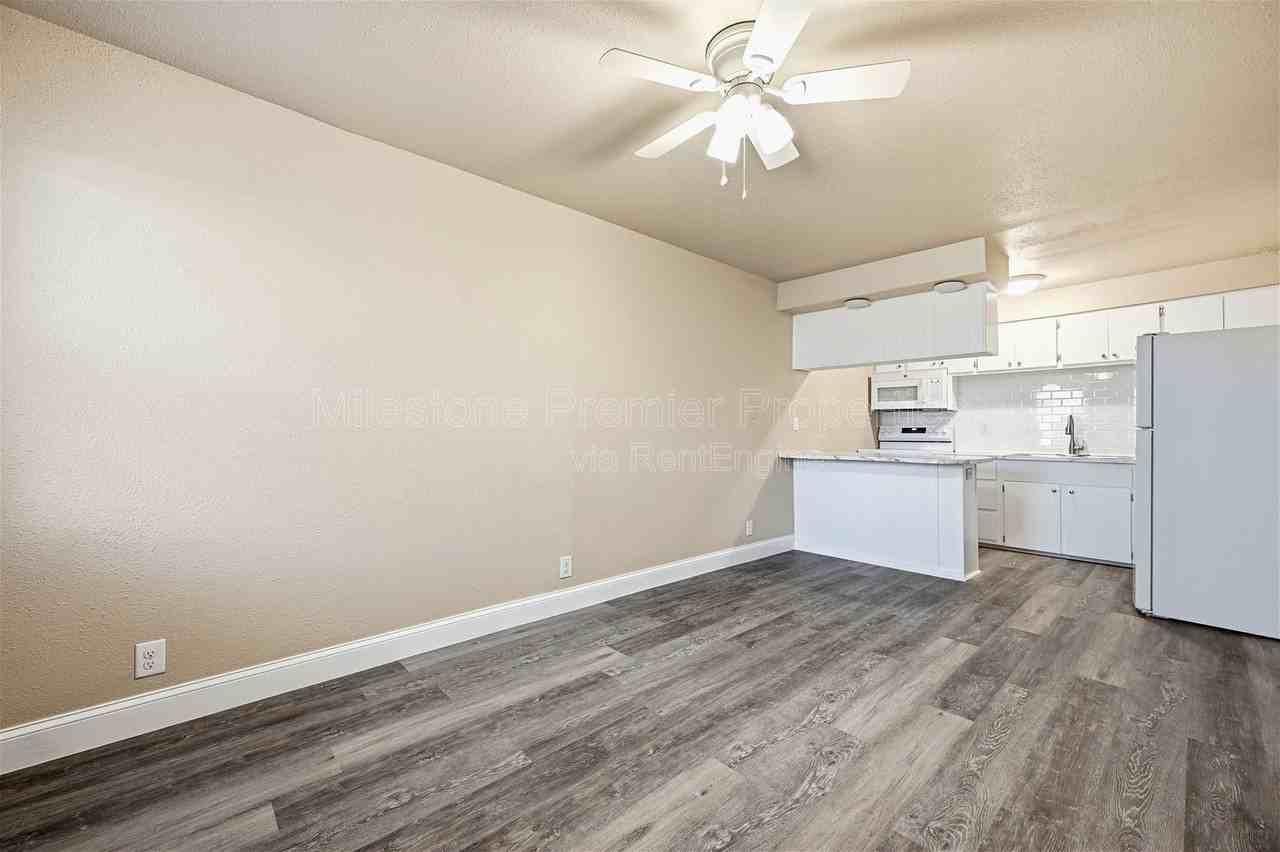 817 S Elm St #2 - Photo 7 of 17