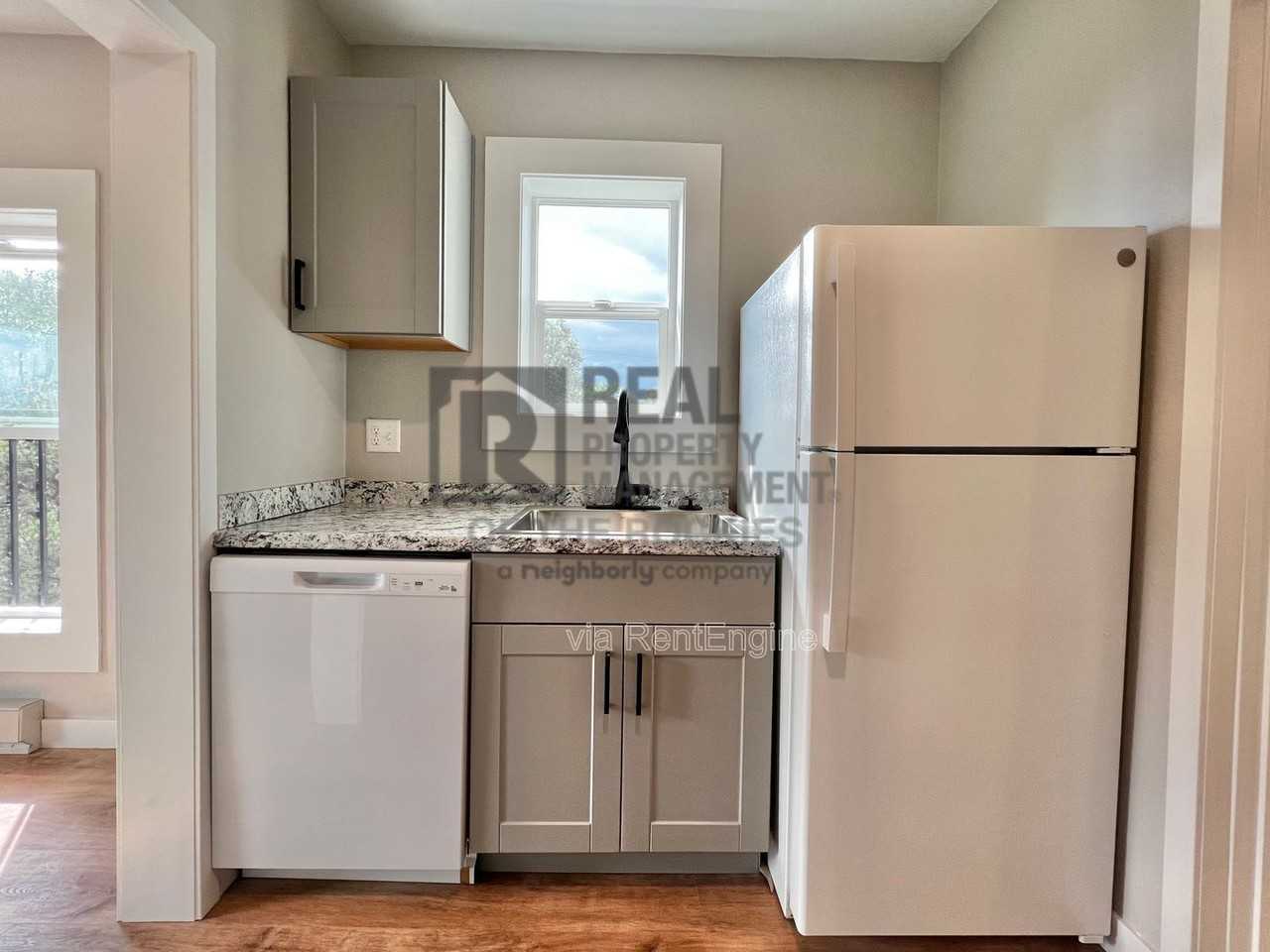 1100 Dodge Ct #6 - Photo 4 of 10