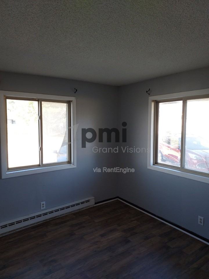 371 Southland Dr #33 - Photo 4 of 17