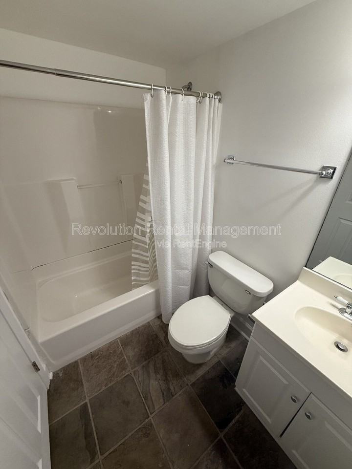 869 Briarcliff Rd Ne - Photo 7 of 9