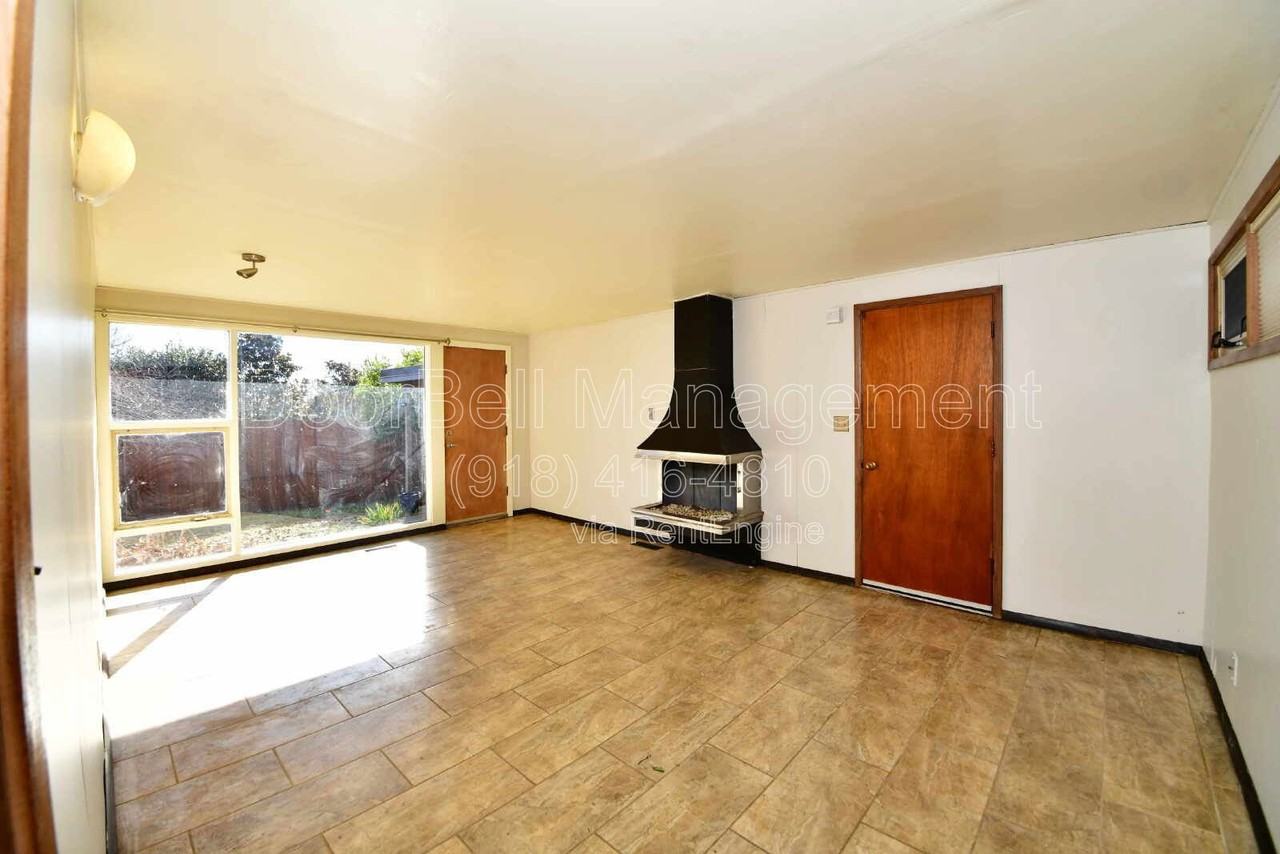 5306 E 26th St - Photo 5 of 20