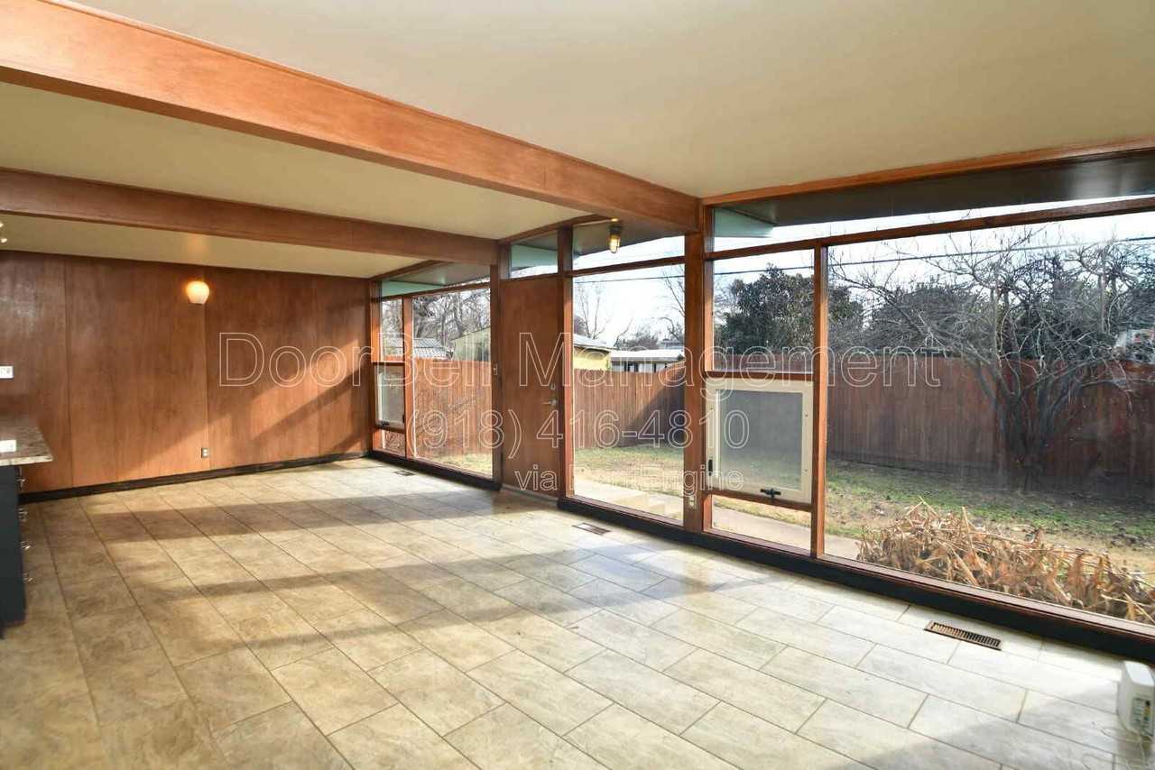 5306 E 26th St - Photo 7 of 20