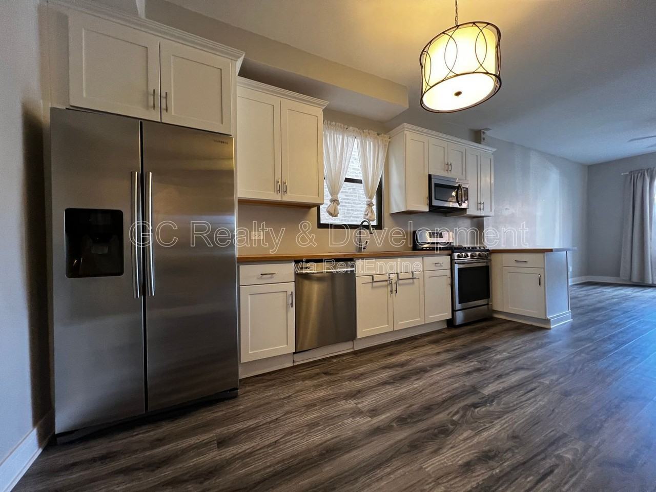 1455 W Augusta Blvd #1 - Photo 3 of 19