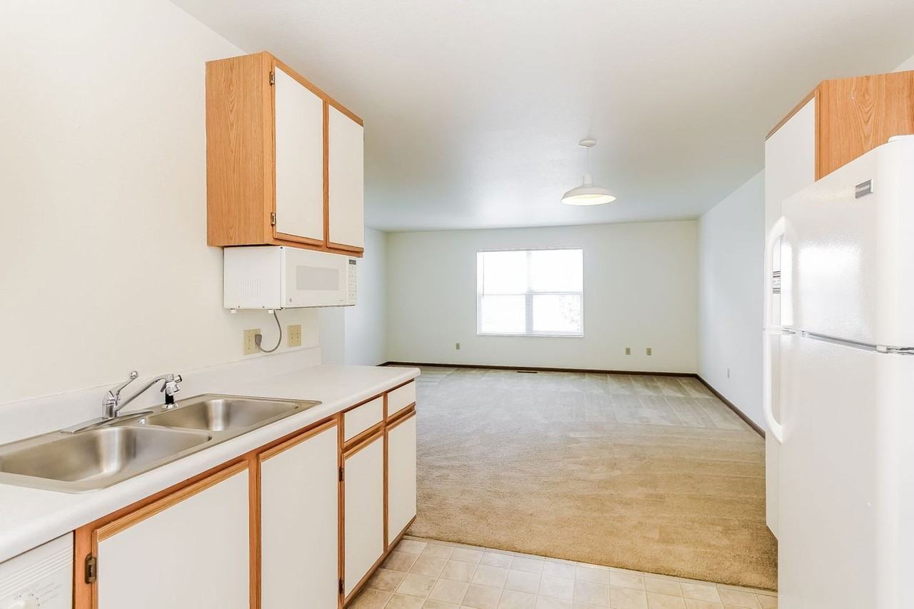 4477 Lake Michigan Dr #F4 - Photo 7 of 19