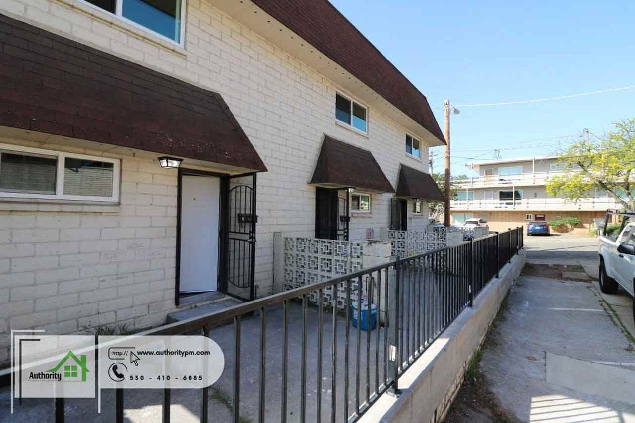 1105 Olive Ave #2 - Photo 4 of 18