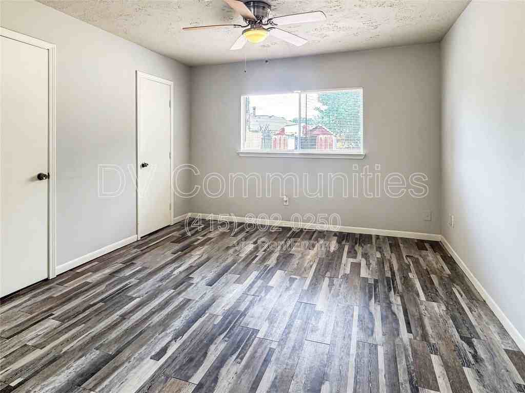 8323 Buckeye Glen Ln - Photo 5 of 15