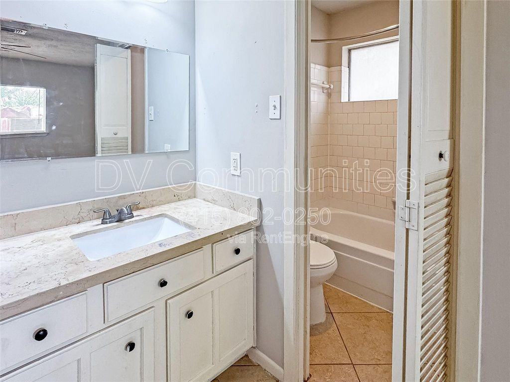 8323 Buckeye Glen Ln - Photo 6 of 15