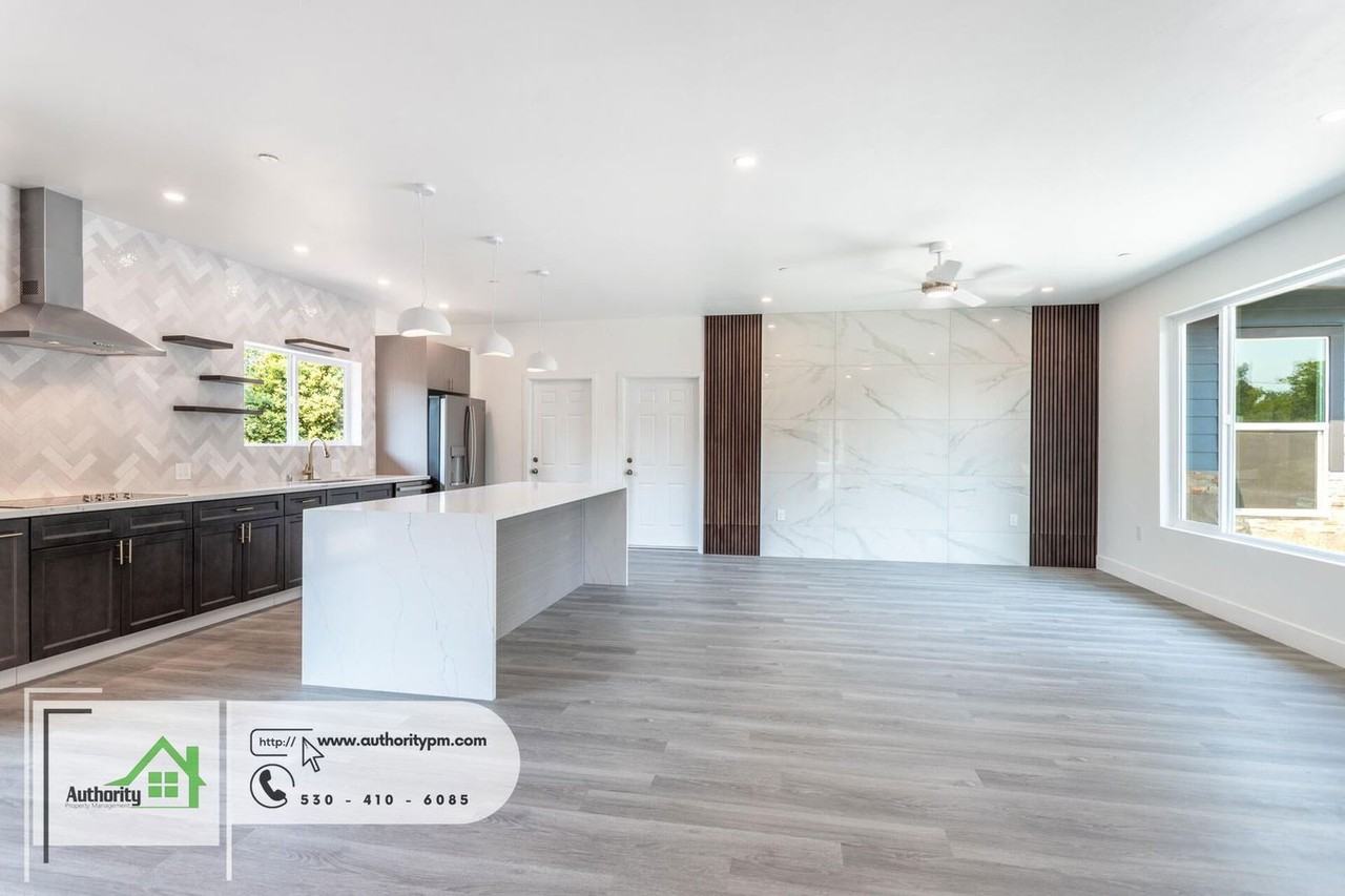 1140 Redbud Dr - Photo 5 of 38