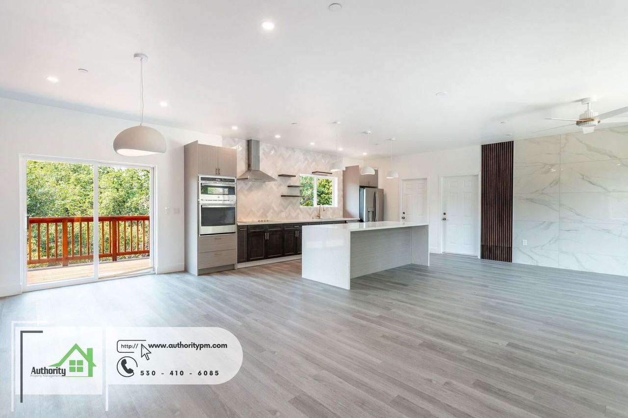 1140 Redbud Dr - Photo 6 of 38