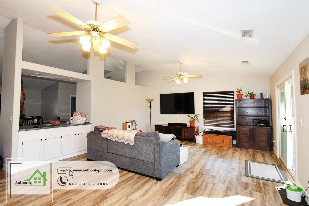 11540 Vista Del Rio - Photo 5 of 30