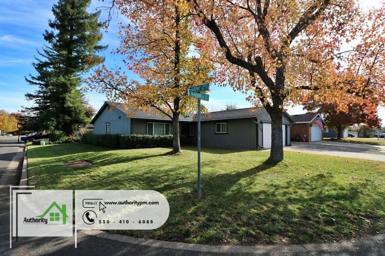 7022 Marvin Trl - Photo 3 of 30