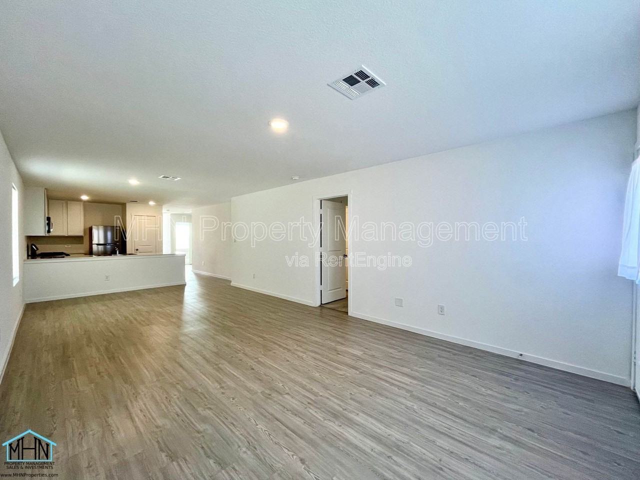 12931 Kathleen St - Photo 7 of 42