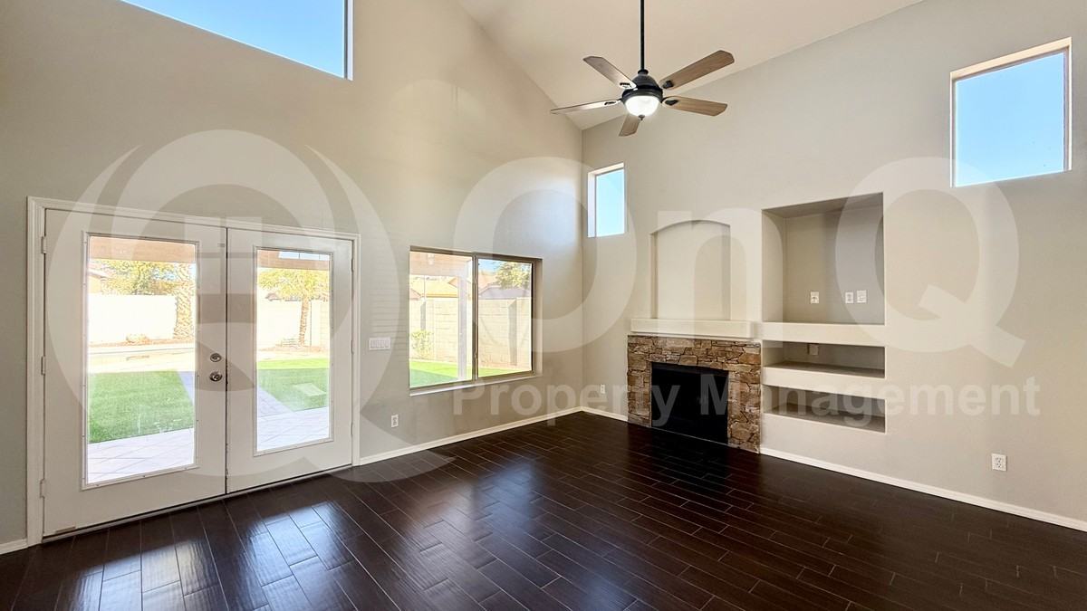 14700 W Carlin Dr - Photo 5 of 21