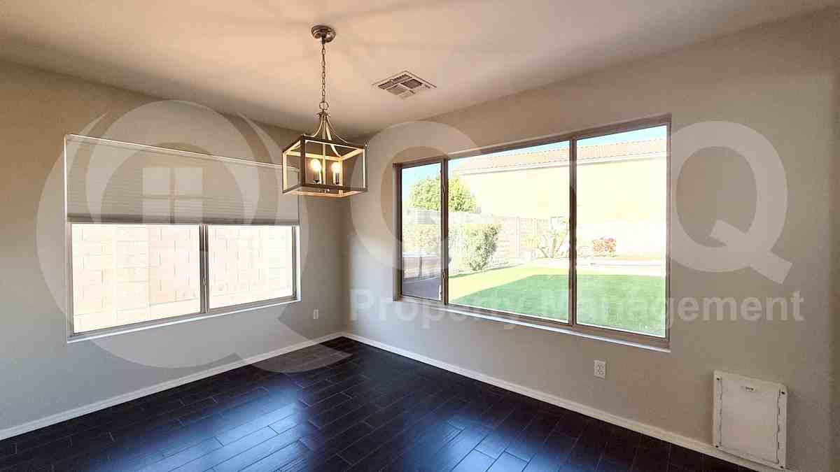 14700 W Carlin Dr - Photo 7 of 21