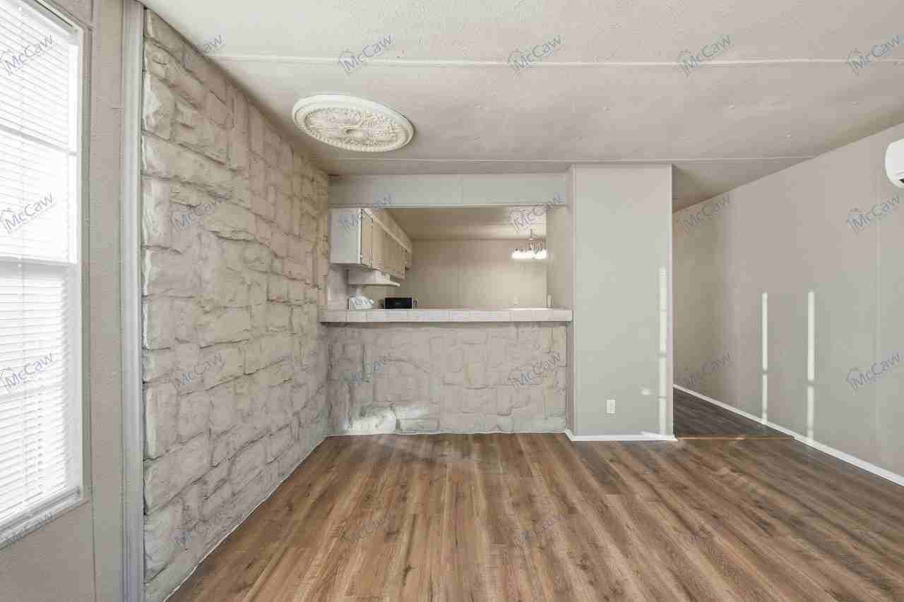 1307 Oakridge Rd - Photo 5 of 22