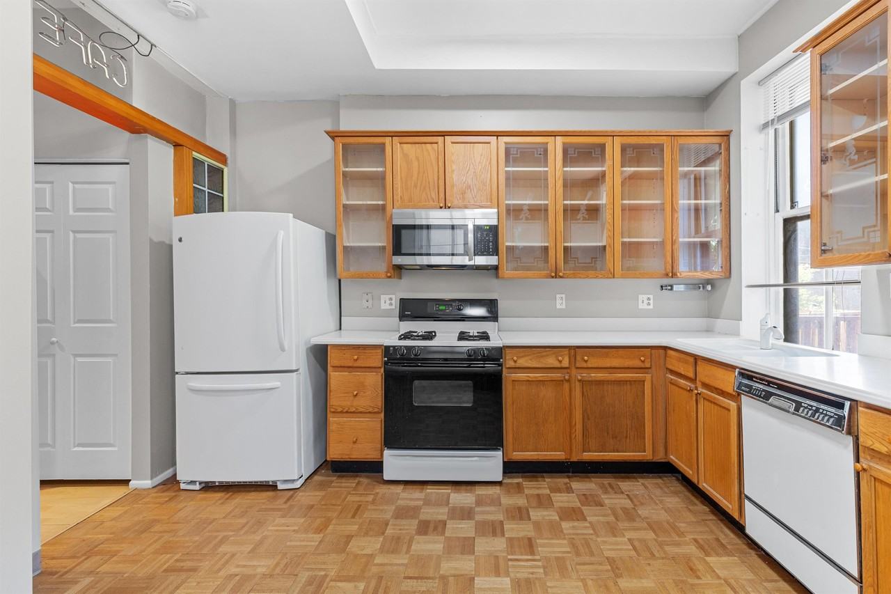 4131 Laclede Ave #1F - Photo 2 of 17