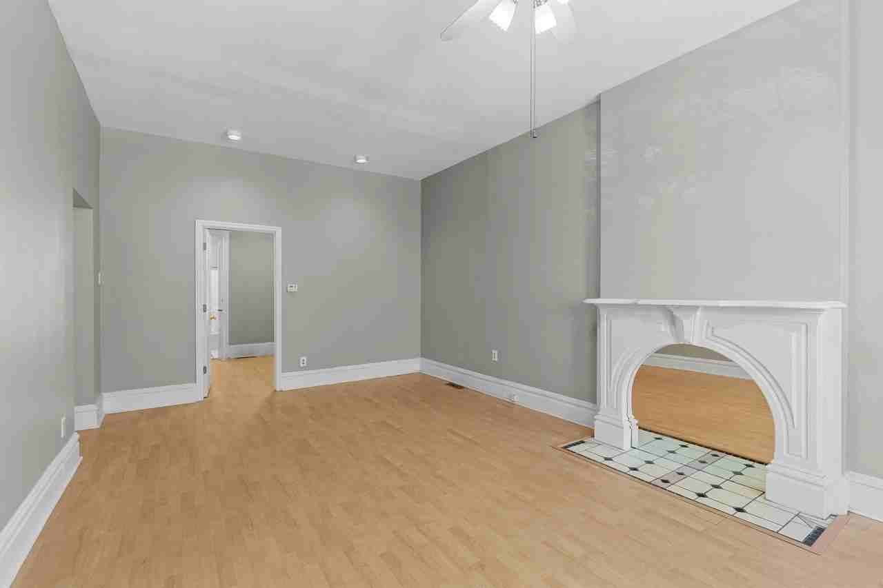 4131 Laclede Ave #1F - Photo 3 of 17