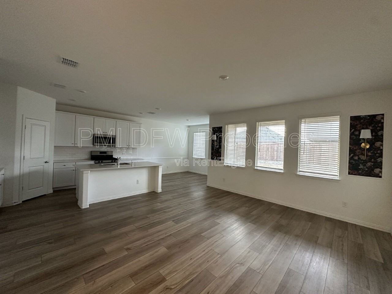 1462 Everett Gardens Way - Photo 3 of 17